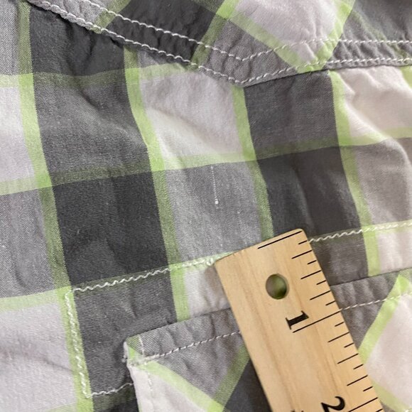 Urban Pipeline Pearl Snap Button-Down Checkered Plaid Western Shirt Large - Picture 3 of 11